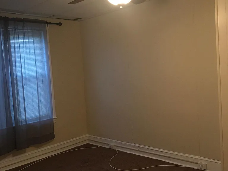 40 Walnut St — Photo 17