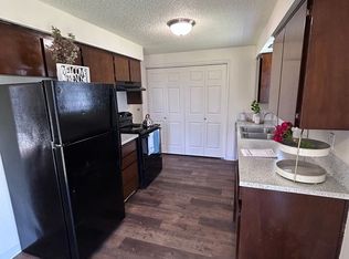 1208 Newberg Hwy #104-A, Woodburn, OR 97071