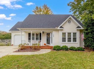 105 Avent Pines Ln, Holly Springs, NC 27540