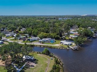 8607 Parkway Cir, Riverview, FL 33569