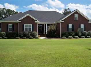 106 Pointe Dr, La Grange, NC 28551