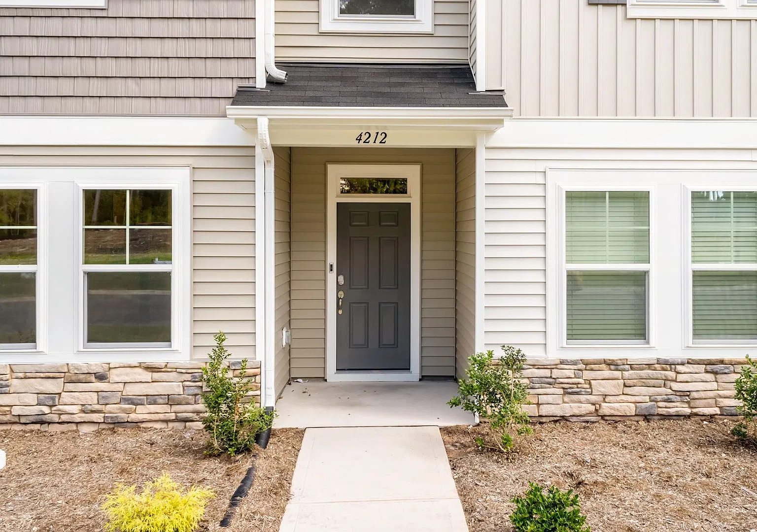 Brand New Three Bedroom Townhome! — Photo 4
