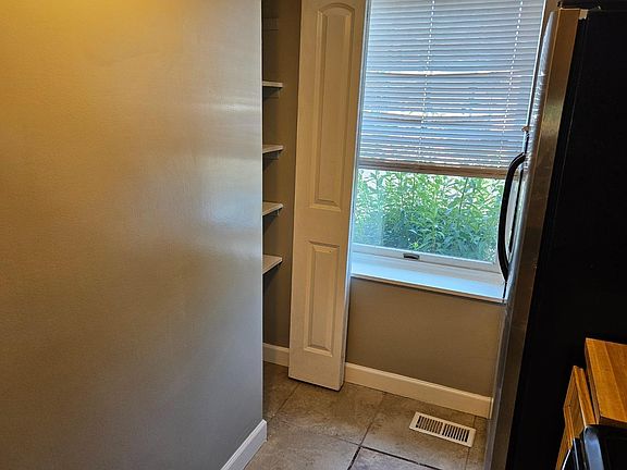 4th image of 3479 Statewood Dr