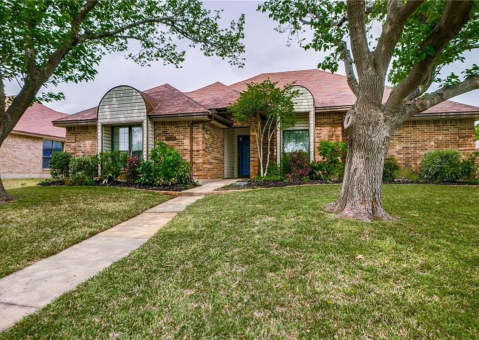 1st image of 2417 Doral