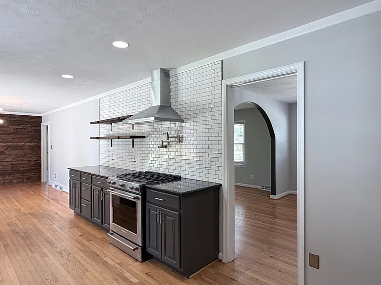 18 Carjen Ave — Photo 45