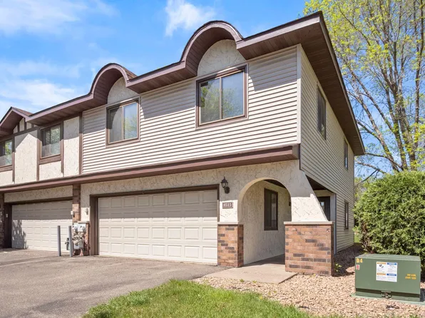 8515 Maplebrook Pkwy N, Brooklyn Park, MN 55445