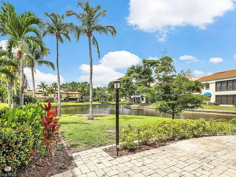 4265 Island Cir #B — Photo 19
