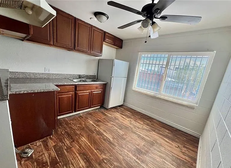 581 Northrop Ave #1 — Photo 4
