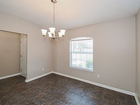 5th image of 557 Fallen Timbers Dr