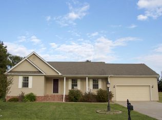 1817 Colonial Dr, Marion, IL 62959
