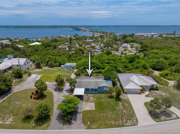 3879 NE Skyline Dr, Jensen Beach, FL 34957