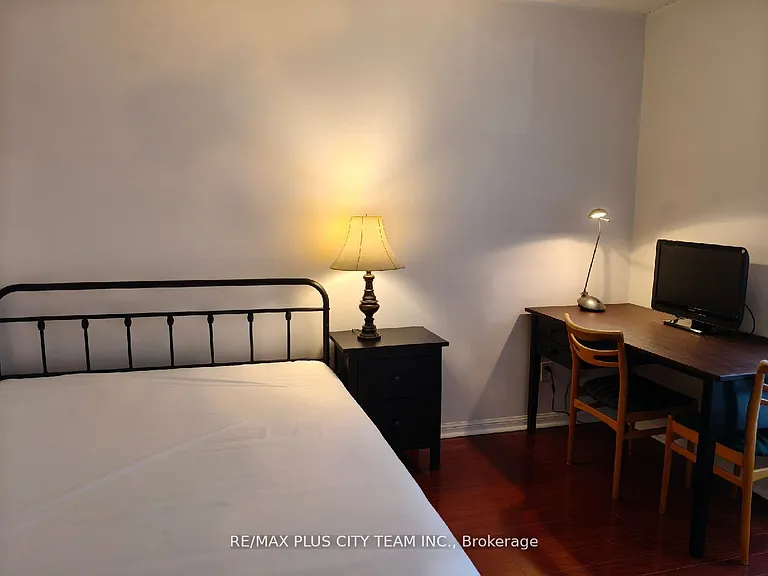 7 Carlton St #401 — Photo 10