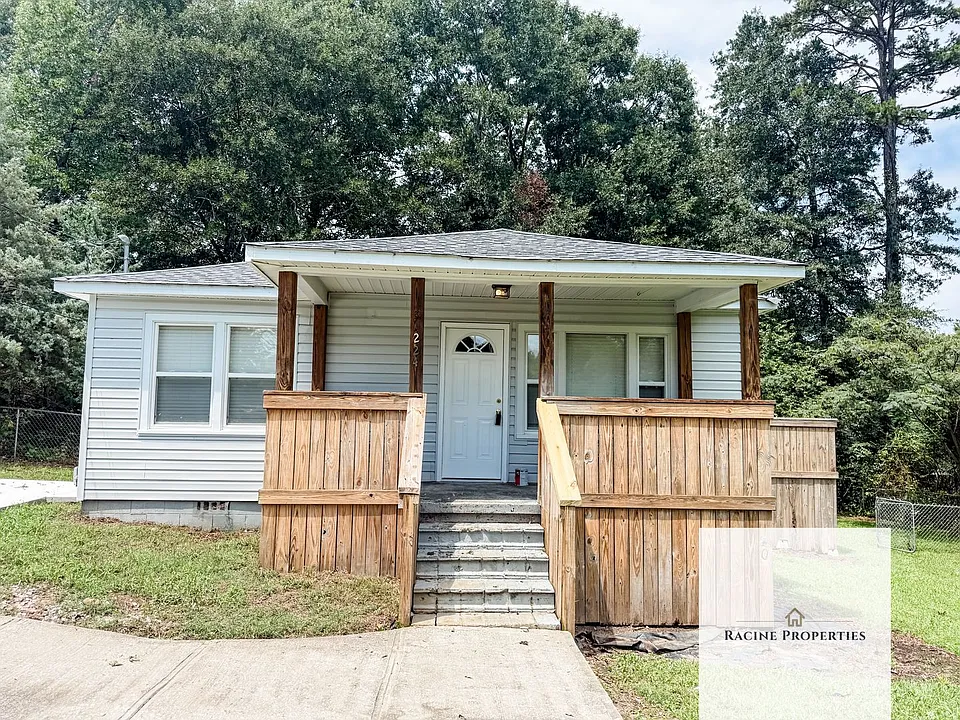 224 West Rd