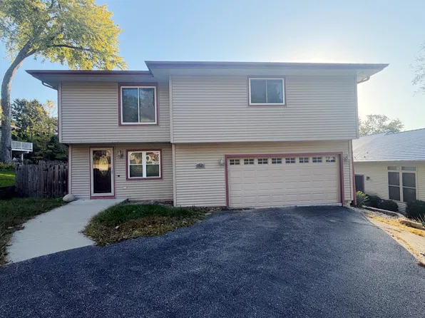 139 Wildwood Rd, Algonquin, IL 60102
