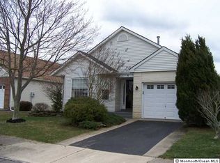 43 Portsmouth Dr, Toms River, NJ 08757