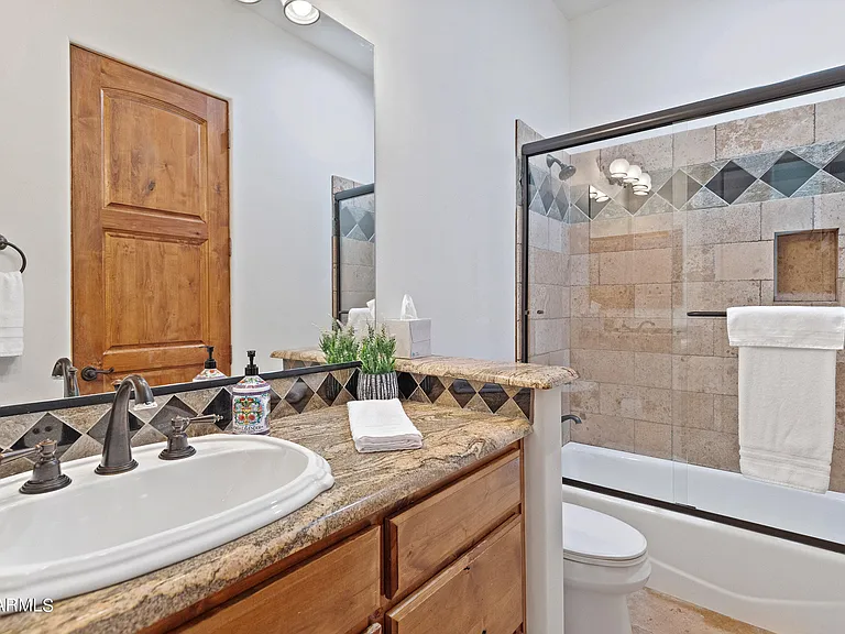 5529 W Pinnacle Hill Dr — Photo 8