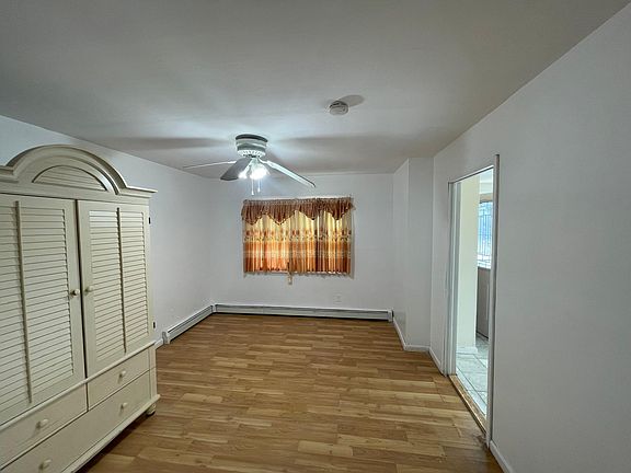 3rd image of 269 Kerry St