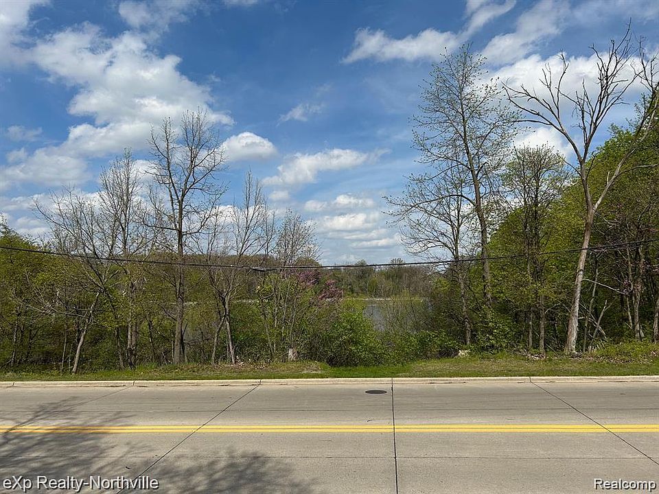 1103 N Mill St, photo 3