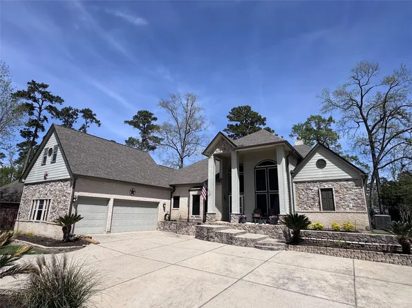 707 Fairway Oaks, Conroe, TX 77302
