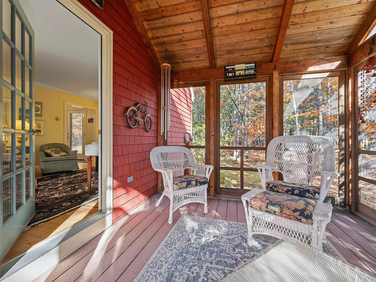 3 bed, 2.0 bath, 1868 sqft, $3,300 — Photo 3