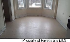 5th image of 102 Silverberry Ct