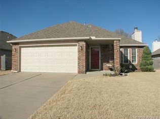 9023 E 76th St, Tulsa, OK 74133