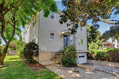 92 Burwood Ave #2 Photo 1