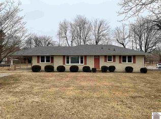 155 Riverside Dr, Paducah, KY 42003