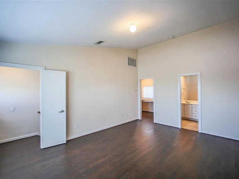 6913 Yellowstone Way Dr — Photo 17