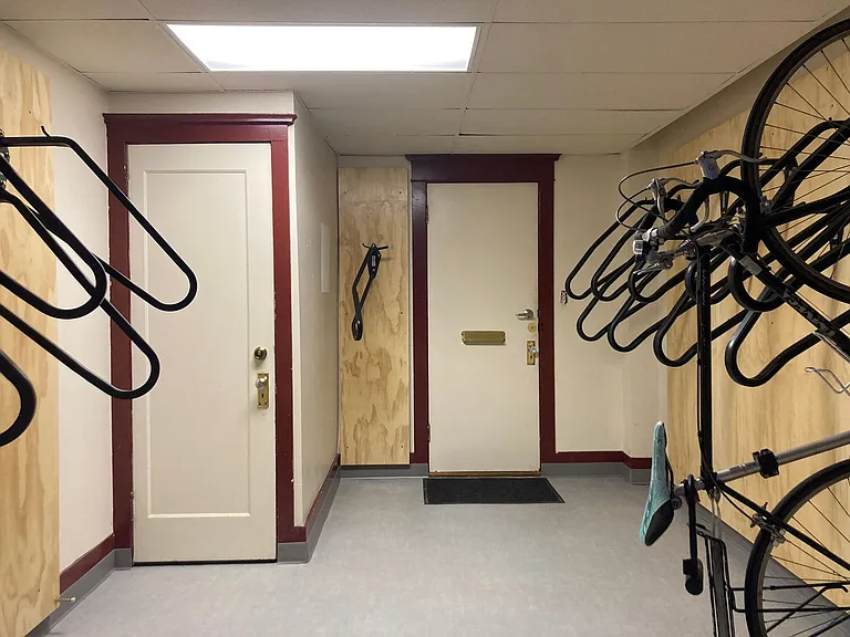 Virginian Apartments — Photo 18