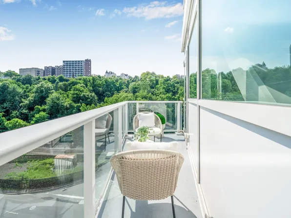 800 Avenue At Port Imperial image 11 of 41