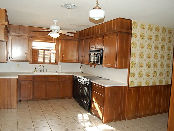 3rd image of 6413 Avenue W