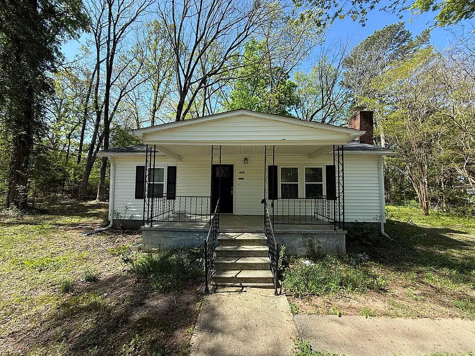 1229 Jenkins St