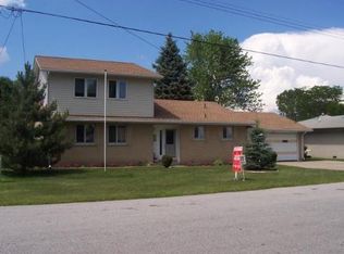 7204 Flamingo St, Algonac, MI 48001