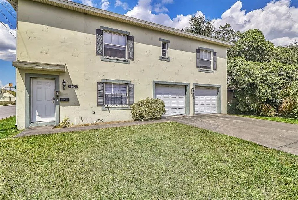 4 bed, 2.5 bath, 1755 sqft, $2,900 — Photo 1