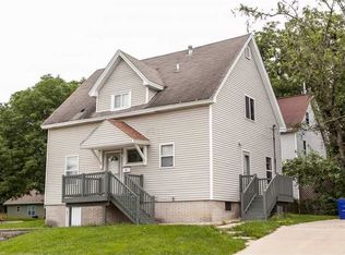 375 7th Ave SW, Cedar Rapids, IA 52404