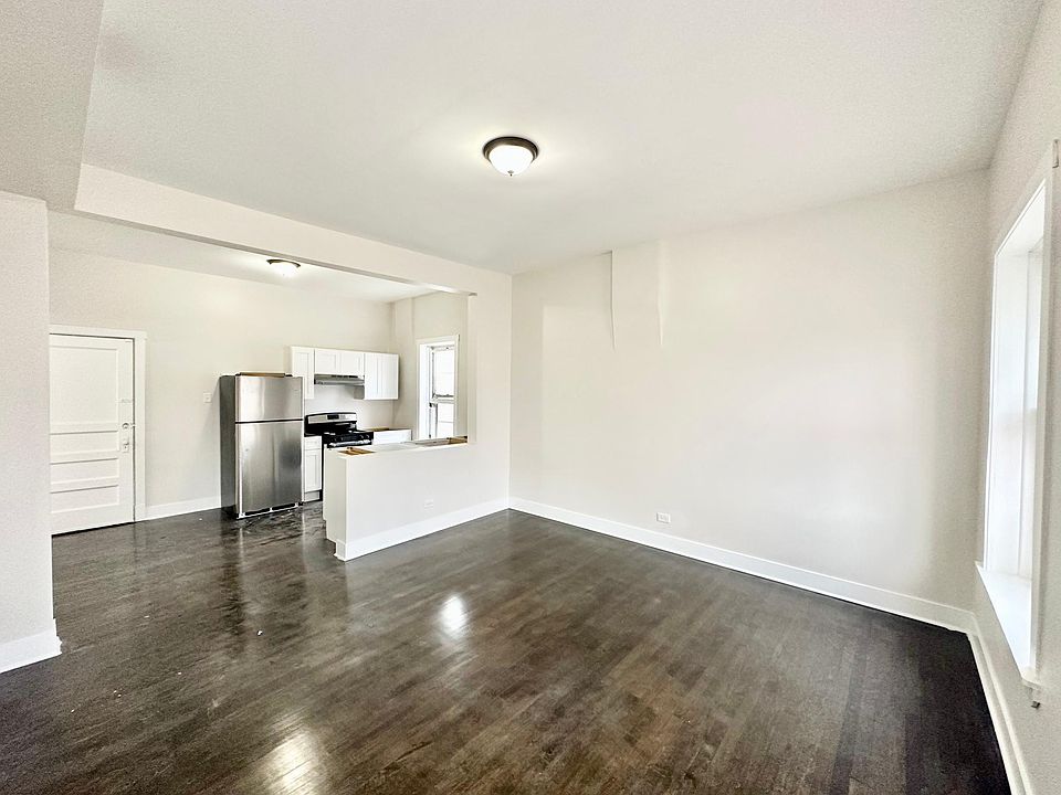 1st image of 4302 S Fairfield Ave #4
