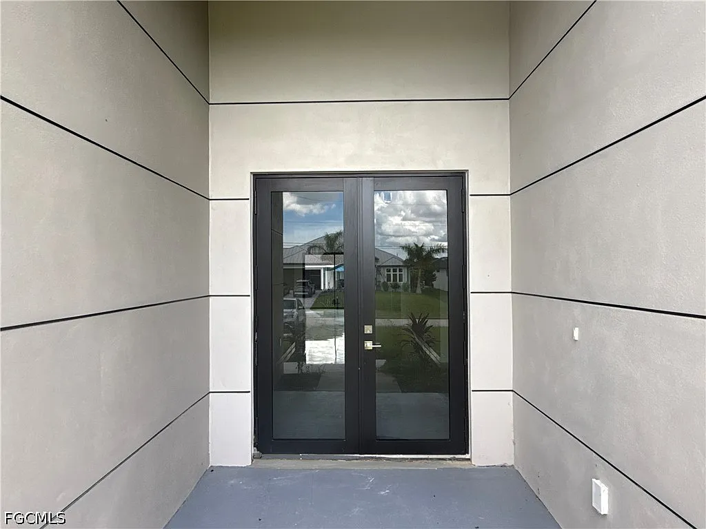 4 bed, 3.0 bath, 1905 sqft, $2,200 — Photo 4