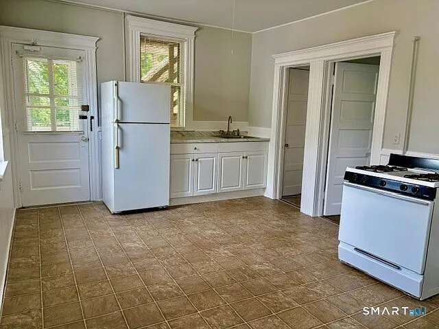 808 Mill Plain Rd #2 — Photo 12