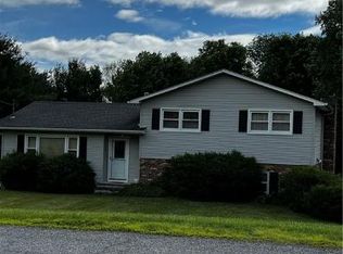 18 Orchard Crest Dr, Westtown, NY 10998