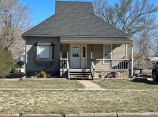 310 E 4th St, Ellinwood, KS 67526