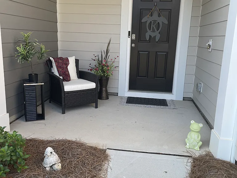 5252 Maynard Hill Dr — Photo 2