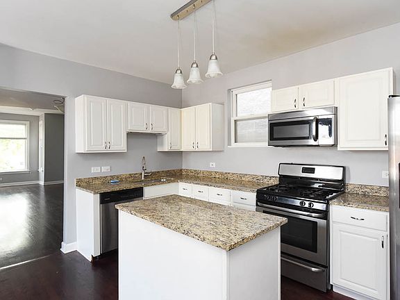 3rd image of 4140 N Western Ave Unit 3