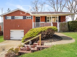 207 Clubside Dr, Coraopolis, PA 15108