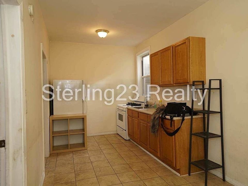 1st image of 23-11 24th Ave #3R