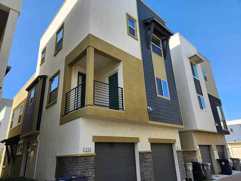 250 Log Pond Ln — Photo 1