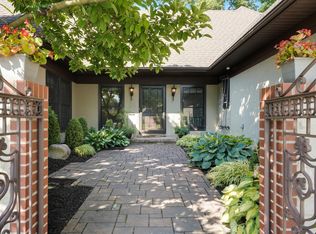 3593 Hythe Ct, Columbus, OH 43220