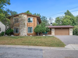 709 N Drillane Rd, Hopkins, MN 55305