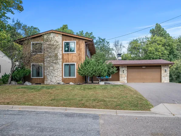 709 N Drillane Rd, Hopkins, MN 55305