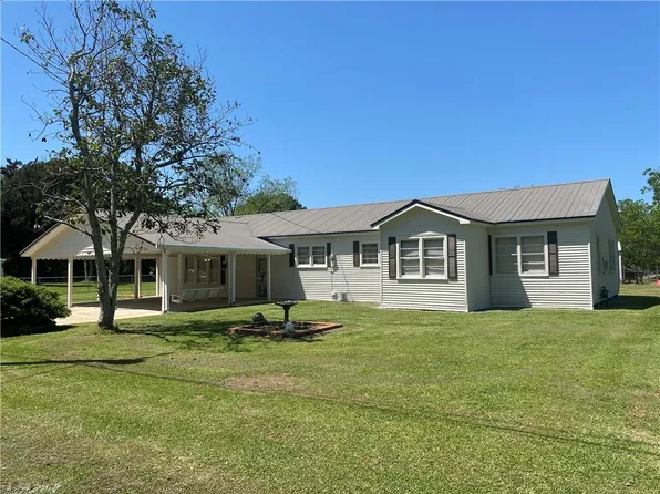 305 Hill St, Evergreen, LA 71333